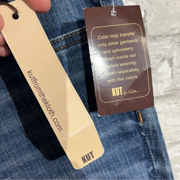 The Catherine Boyfriend Shorts by Kut From The Kloth Women's Size 2 Jean Shorts - Picture 10 of 11